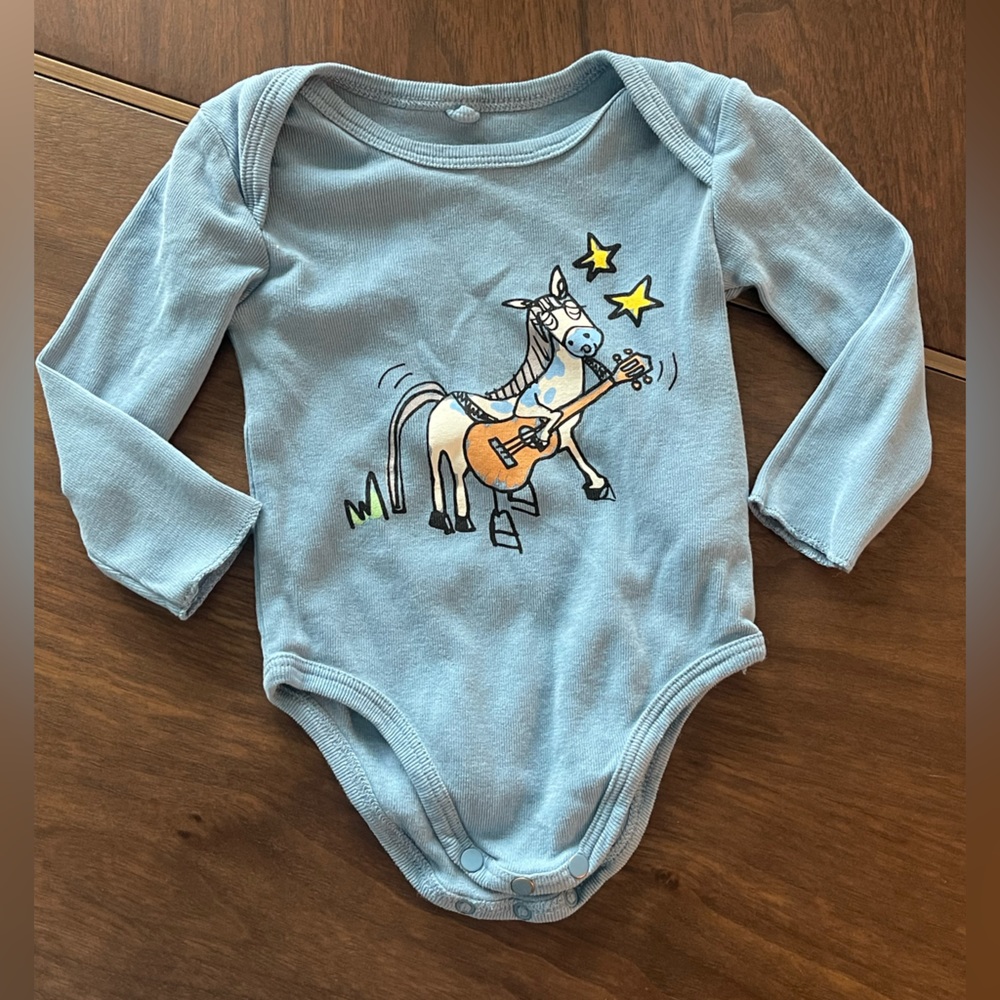 Stella Mccartney size 0-3 months longsleeve onesie (BABY BOY HORSES DOODLE BODY)